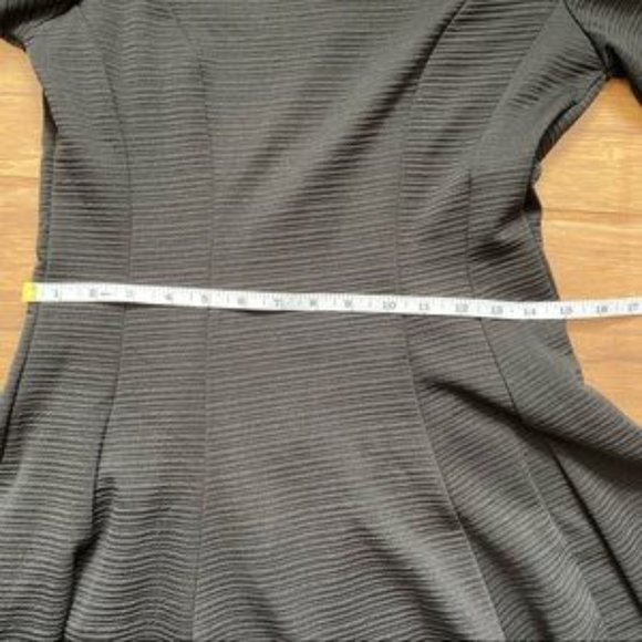 Julian Taylor Dress Bell Sleeved Fit and Flare 6 - Picture 10 of 15